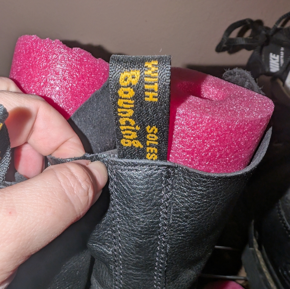 Doc Marten's combat style boots - Picture 5 of 6